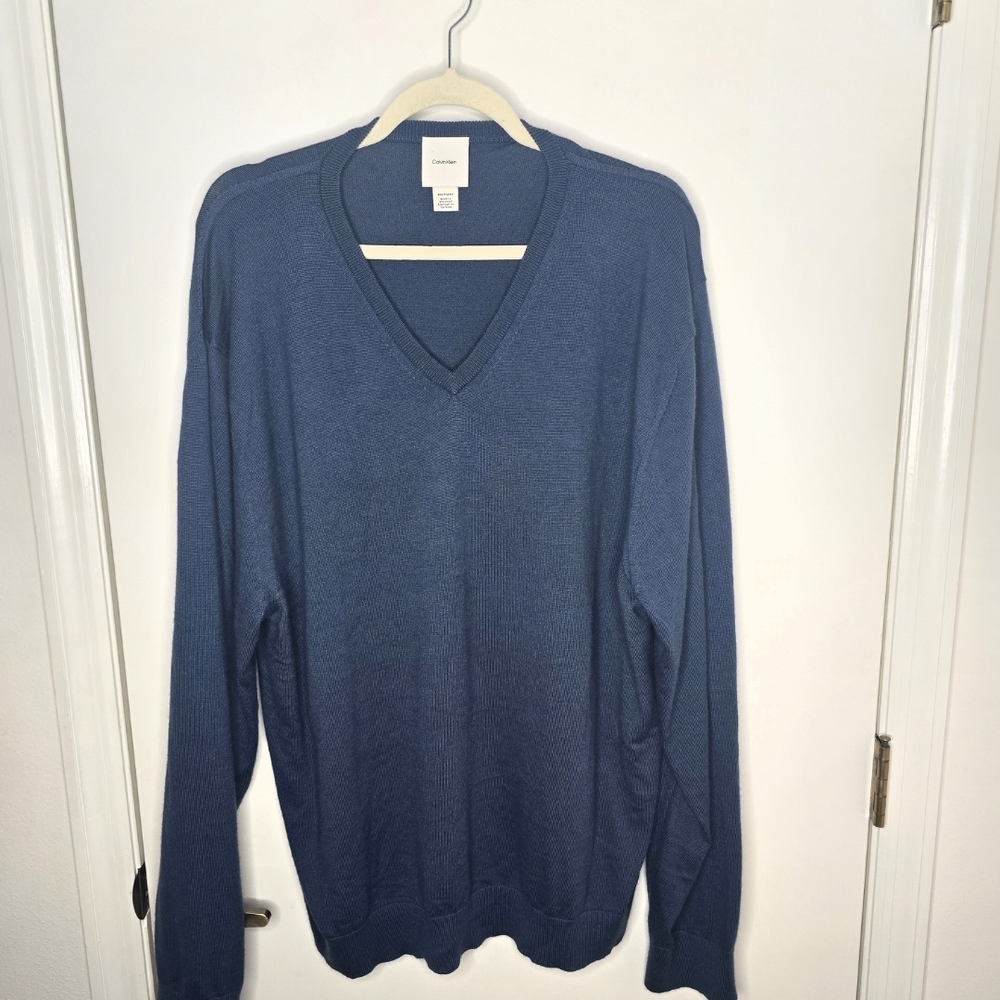 Calvin Klein Men's Deep Blue V-Neck Sweater XXL